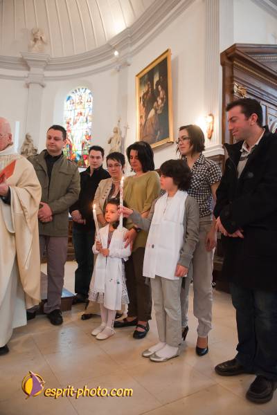 Nom de l'image : D30099516a — Description :  Baptême d'enfant à l'église de la Ferté Vidame (28300)