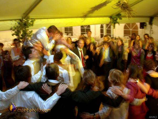 Nom de l'image : 020519-0401_D0016208 — Description :  Mariage de Alexis et Clothilde  Vzelay le 17/05/2002
