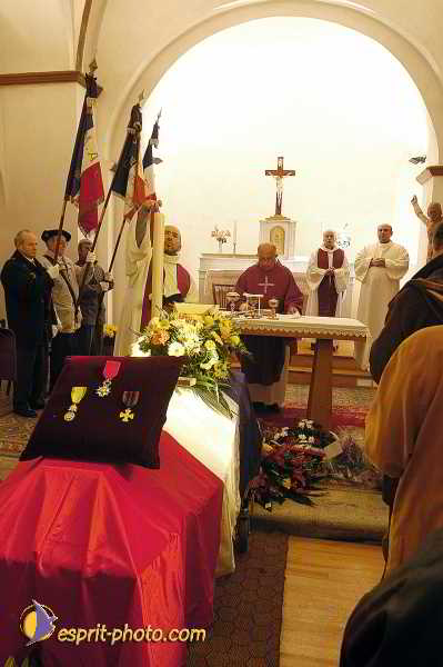 Nom de l'image : D1194138-1 — Description :  Enterrement/Funerailles