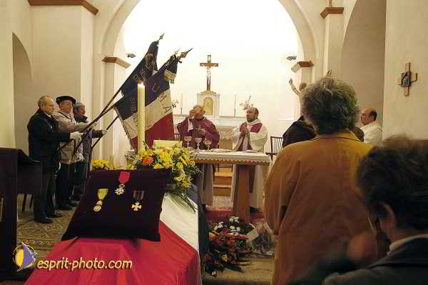 Nom de l'image : D1194151-1 — Description :  Enterrement/Funerailles