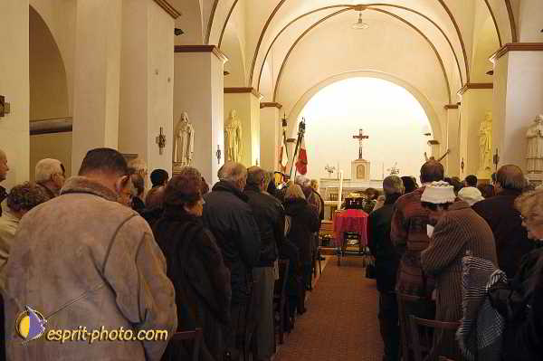 Nom de l'image : D1194173-1 — Description :  Enterrement/Funerailles