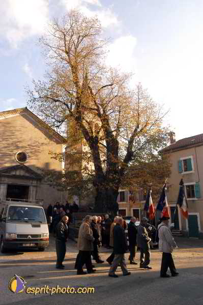 Nom de l'image : D1194195-1 — Description :  Enterrement/Funerailles