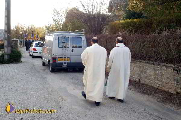 Nom de l'image : D1194203-1 — Description :  Enterrement/Funerailles