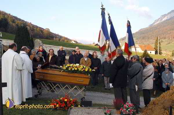 Nom de l'image : D1194261-1 — Description :  Enterrement/Funerailles