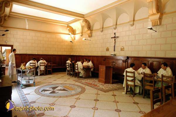 Nom de l'image : D1031610 — Description :  Dominicains de Marseille - Photos pour Magnificat (Perpignan) pl