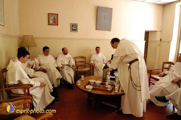 Nom de l'image : D1031653 — Description :  Dominicains de Marseille - Photos pour Magnificat (Perpignan) pl