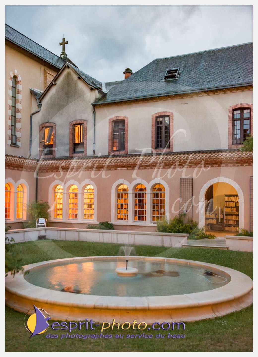 Nom de l'image : 054_D8e140436_c_PhotoGraphiePro — Description :  D8e140436