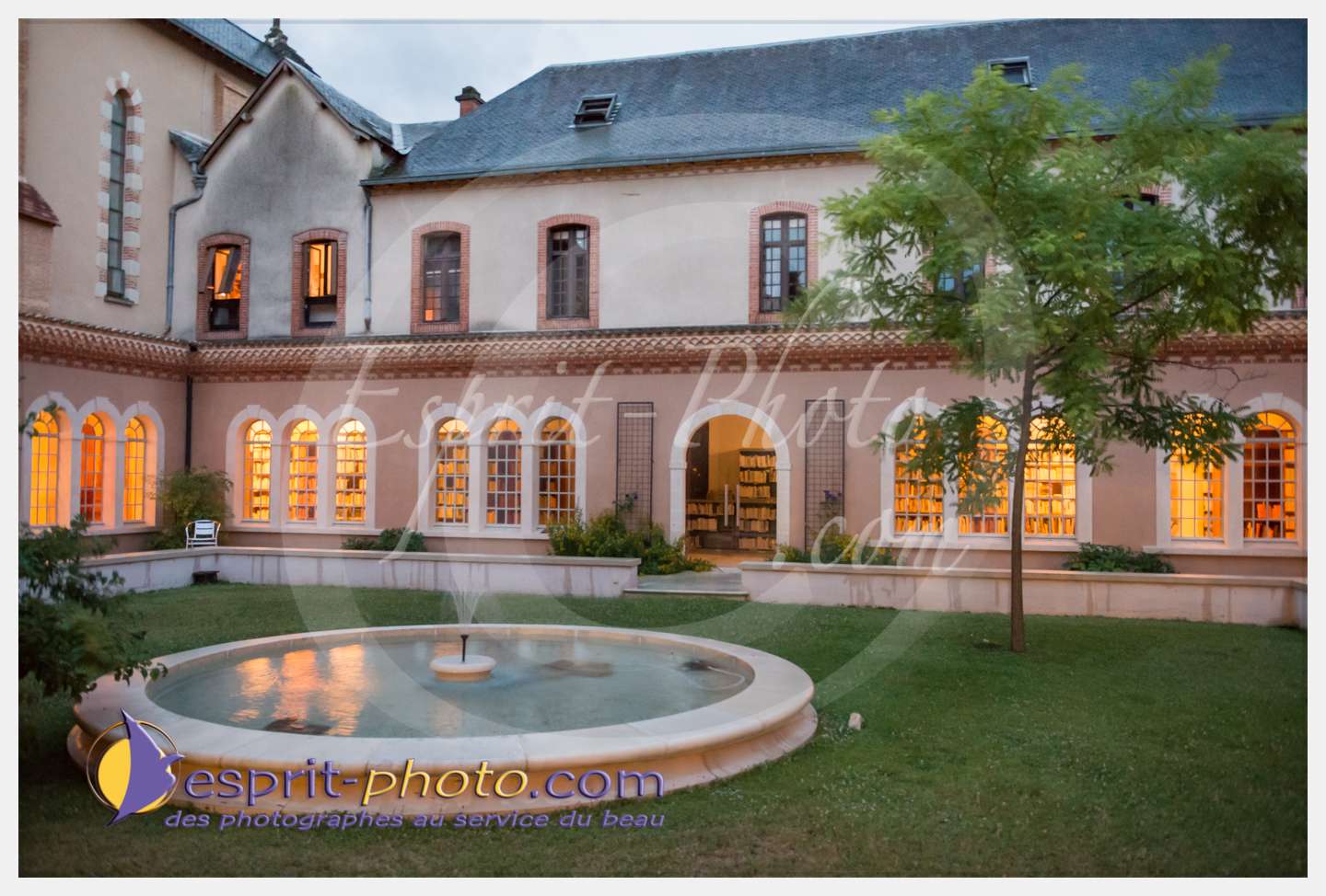 Nom de l'image : 055_D8e140439_c_PhotoGraphiePro — Description :  D8e140439