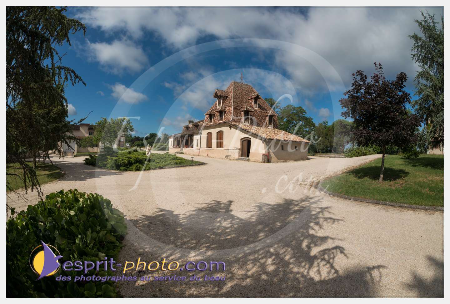 Nom de l'image : 203_D8e141267_c_PhotoGraphiePro — Description :  D8e141267