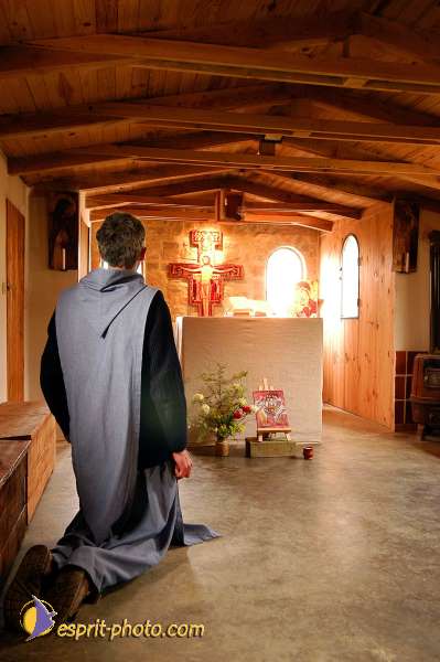 Nom de l'image : D1026080-01 — Description :  Pâque 2003 - Communauté de l'Agnaux - Plavilla