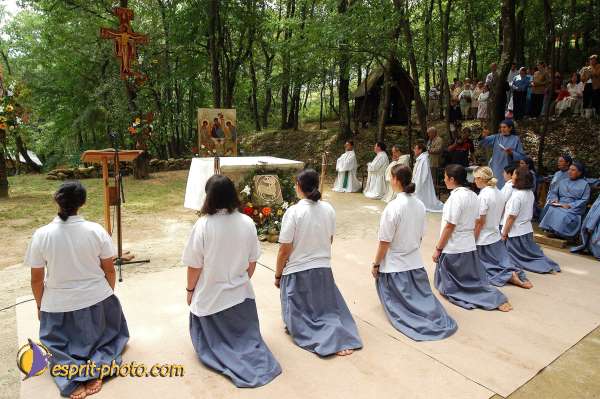 Nom de l'image : D1165968-1 — Description :  Communauté de l'Agneau - Plavilla