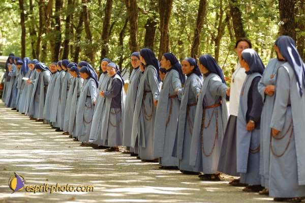 Nom de l'image : D1166076-1 — Description :  Communauté de l'Agneau - Plavilla