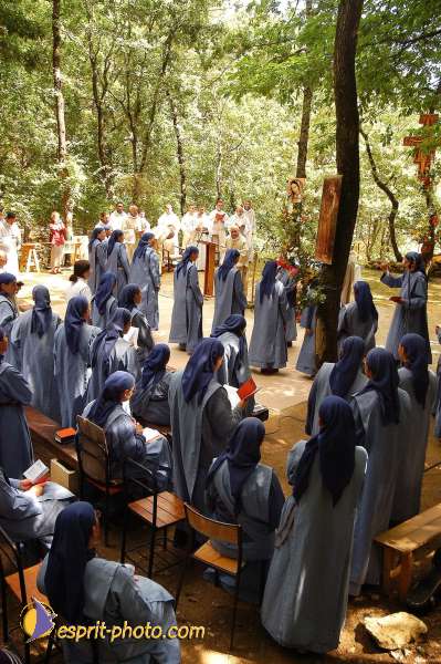 Nom de l'image : D1166228-1 — Description :  Communauté de l'Agneau - Plavilla