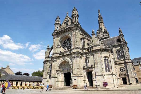 Nom de l'image : E00052783-1 — Description :