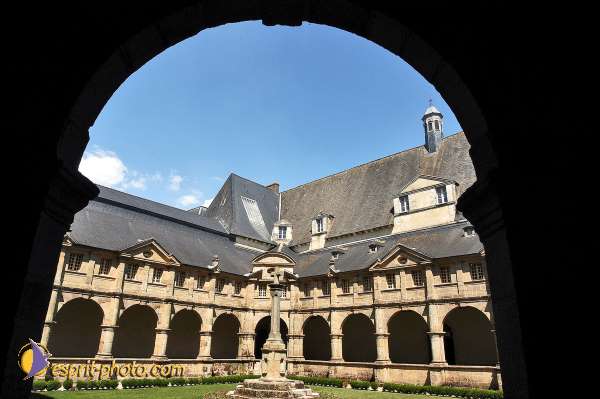 Nom de l'image : E00052786-1 — Description :