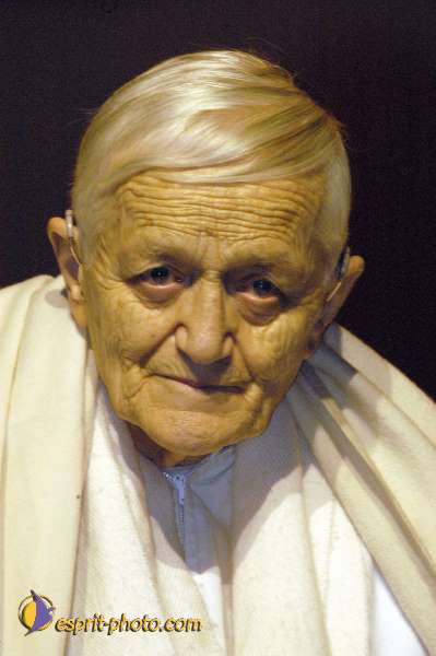 Nom de l'image : D1015318-01 — Description :  Rencontre de Taizé à Paris 2002 (Porte de Versaille & Paroisses