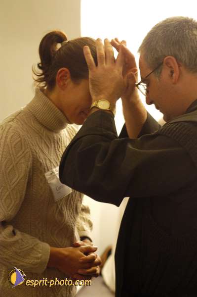 Nom de l'image : D1185697-1 — Description :  Mothers and Fatherprayer