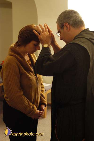 Nom de l'image : D1185719-1 — Description :  Mothers and Fatherprayer
