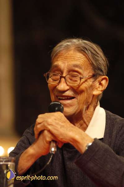 Nom de l'image : D1190291-1 — Description :  Paris - Toussaint 2004