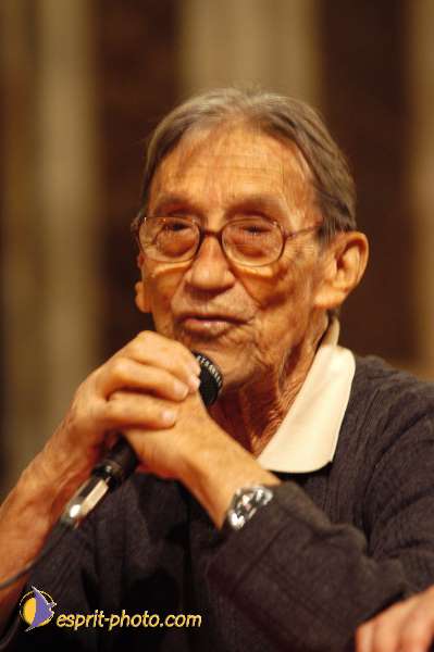 Nom de l'image : D1190339-1 — Description :  Paris - Toussaint 2004