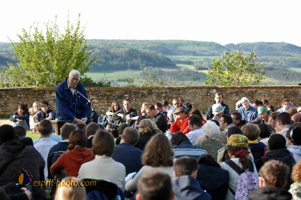 Nom de l'image : E2069310_1 — Description :  Routes de Vezelay 2008