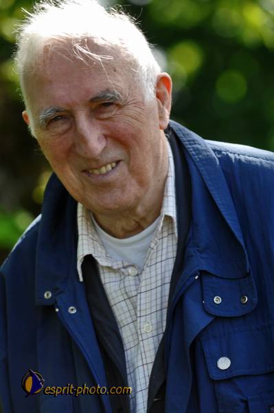 Nom de l'image : E2069529_1 — Description :  Routes de Vezelay 2008