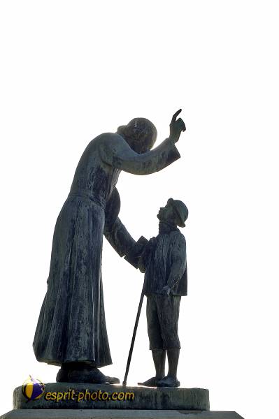 Nom de l'image : D2013771-1 — Description :  Ars village de Saint Jean-Marie Viannay curé d'Ars