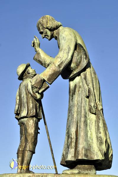 Nom de l'image : D2013793-1 — Description :  Ars village de Saint Jean-Marie Viannay curé d'Ars