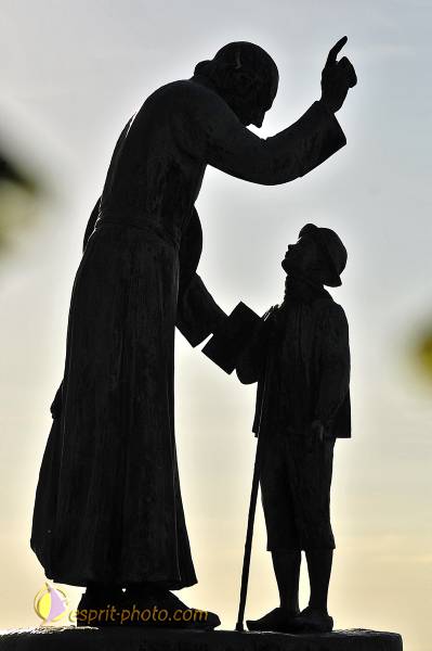 Nom de l'image : D2013820-1 — Description :  Ars village de Saint Jean-Marie Viannay curé d'Ars