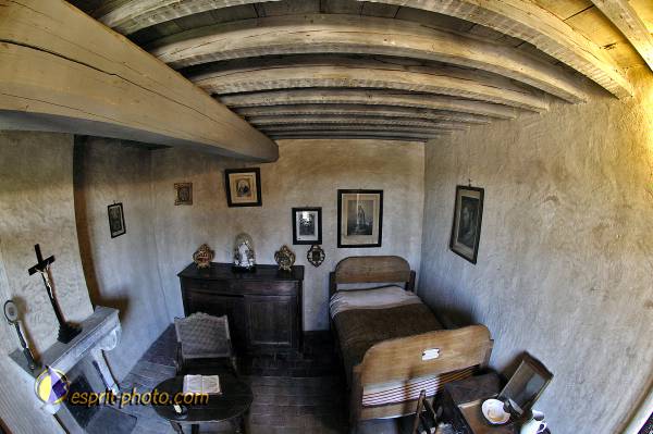 Nom de l'image : D2014317-1 — Description :  Ars village de Saint Jean-Marie Viannay curé d'Ars