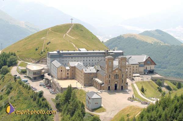 Nom de l'image : D1050684-01 — Description :  Notre Dame de La Salette - Sanctuaire