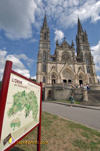 Nom de l'image : 2179681 — Description :