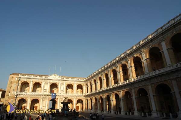 Nom de l'image : D1178791-1 — Description :  Notre Dame de Loreto (Ancona / Italie)