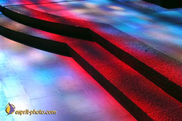 Nom de l'image : D1050166-01 — Description :  ND de l'Île Bouchard & ND de Pontmain (reportage pour la Vie)