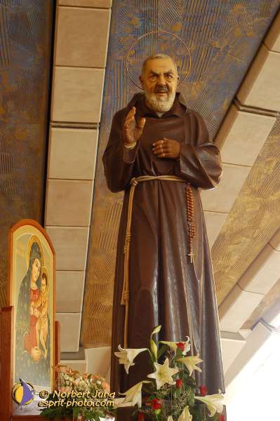 Nom de l'image : D1170140-1 — Description :  San Giovanni Rotondo (Foggia / Italie)