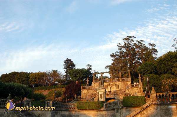 Nom de l'image : D1157470-01 — Description :  Pèlerinage année jubilaire 2004 à St Jacques de Compostelle