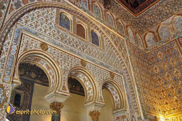 Nom de l'image : D1219368-1 — Description :  Pâques 2005 à Seville (Espagne-Andalusie)