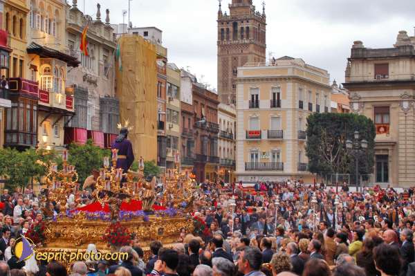 Nom de l'image : D1217659-1 — Description :  Pâques 2005 à Seville (Espagne-Andalusie)
