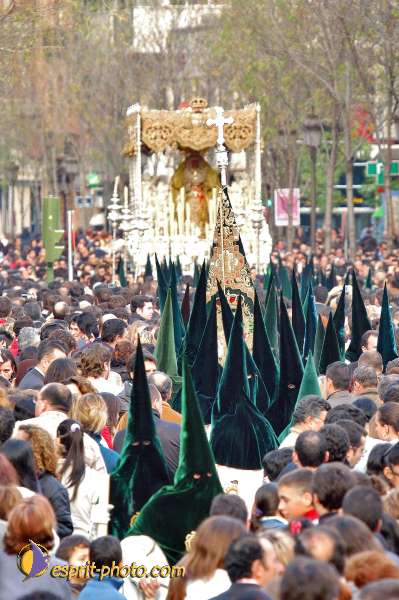 Nom de l'image : D1222132-1 — Description :  Pâques 2005 à Seville (Espagne-Andalusie)