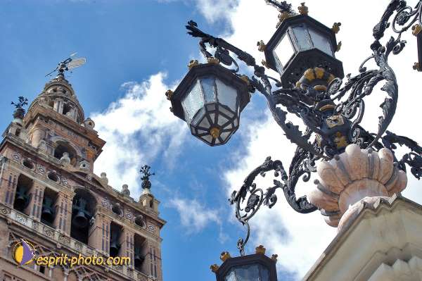 Nom de l'image : D1218077-1 — Description :  Pâques 2005 à Seville (Espagne-Andalusie)
