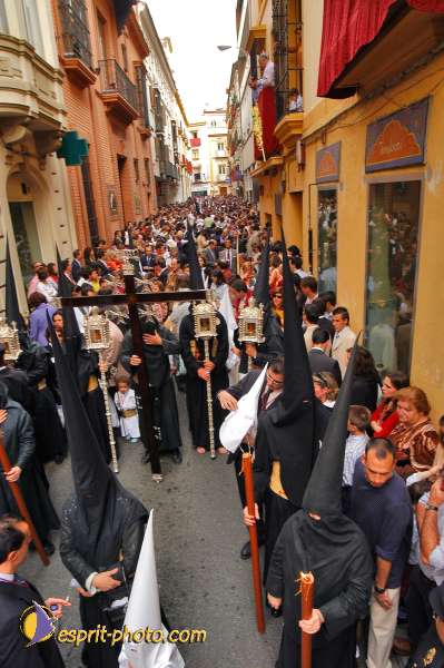 Nom de l'image : D1215618-1 — Description :  Pâques 2005 à Seville (Espagne-Andalusie)