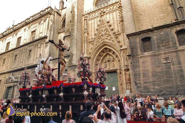 Nom de l'image : D1218507-1 — Description :  Pâques 2005 à Seville (Espagne-Andalusie)