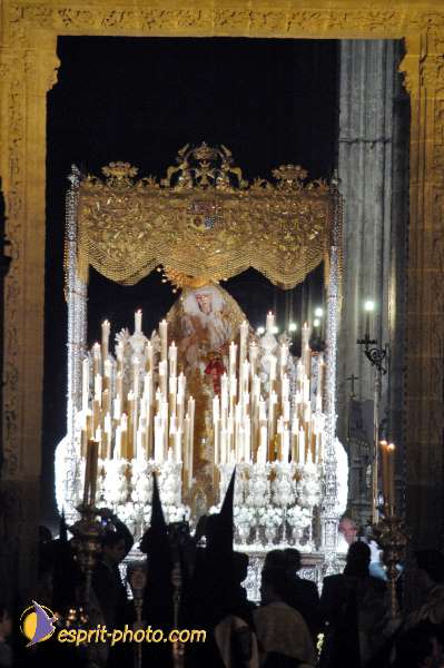 Nom de l'image : D1221398-1 — Description :  Pâques 2005 à Seville (Espagne-Andalusie)