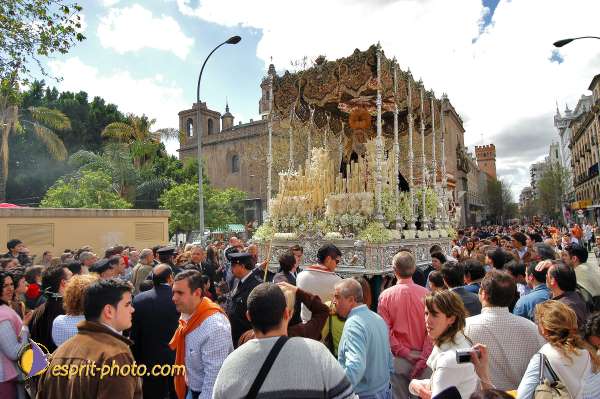 Nom de l'image : D1223464-1 — Description :  Pâques 2005 à Seville (Espagne-Andalusie)