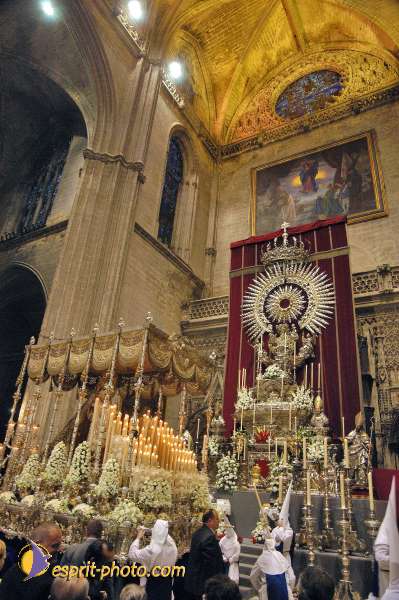 Nom de l'image : E00035420-1 — Description :  Pâques 2005 à Seville (Espagne-Andalusie)