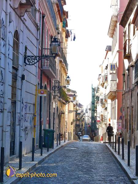 Nom de l'image : L1030927-1 — Description :  Mothersprayer - Portugal - construction of a new center