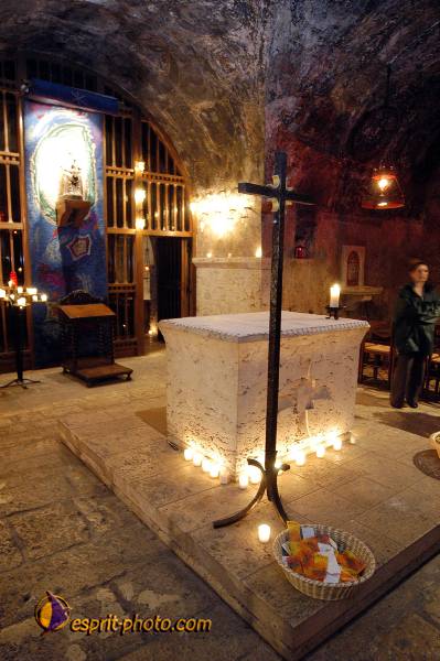 Nom de l'image : D1120620-01 — Description :  Pèlerinage de Chartres 2004