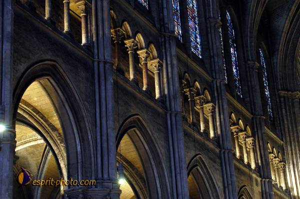Nom de l'image : D1120913-01 — Description :  Pèlerinage de Chartres 2004