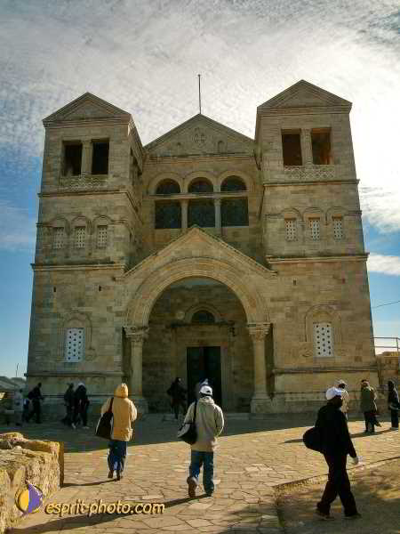 Nom de l'image : L1020818-1 — Description :  Voyage en Terre Sainte avec Jeunesse Lumière