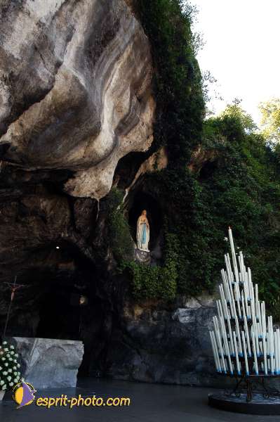 Nom de l'image : D1162346-01 — Description :  Lourdes 2004 - Pèlerinage du Pape à Lourdes